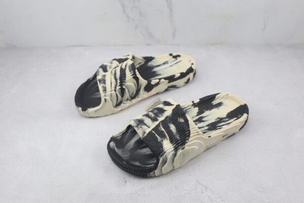 adidas-adilette-cream-black-2.jpg