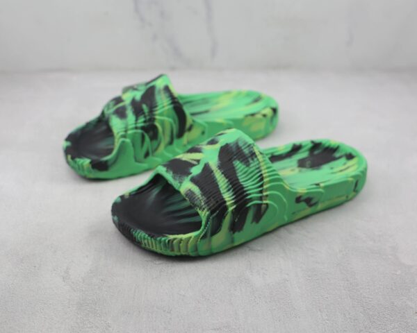 adidas-adilette-green-5.jpg