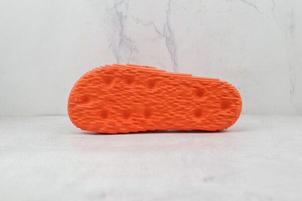 adidas-adilette-orange-4.jpg
