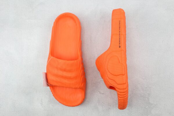 adidas-adilette-orange-7.jpg