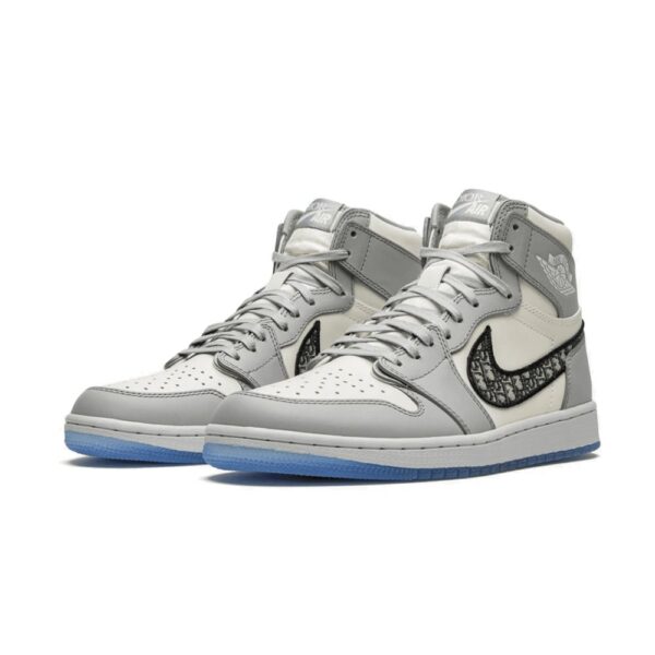 air-jordan-1-dior-2.jpg