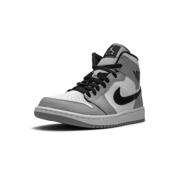 air-jordan-1-light-smoke-grey-2.jpg
