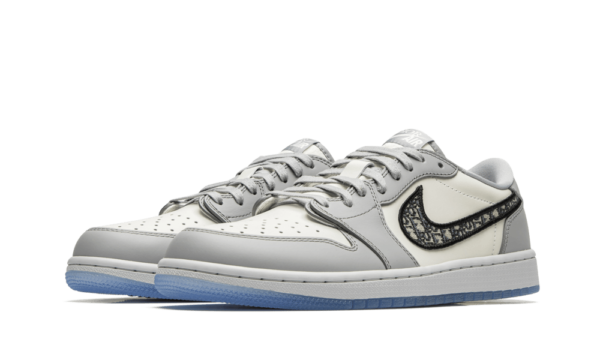 air-jordan-1-low-dior-3.png