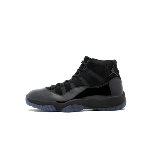air-jordan-11-blackout.jpg