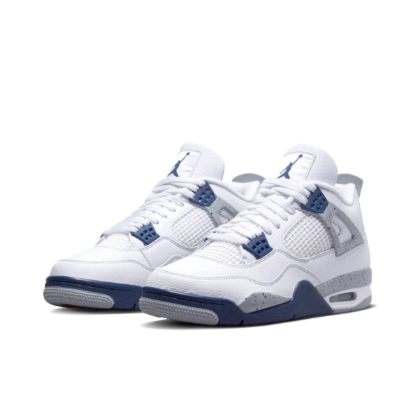 air-jordan-4-midnight-navy-1.png