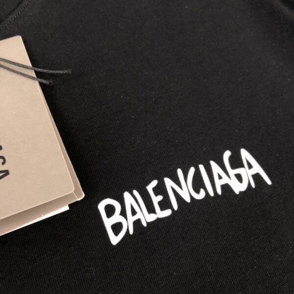 balenciaga´s-art-logo-1.jpg