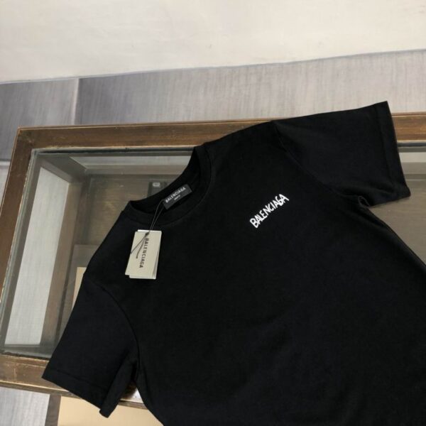 balenciaga´s-art-logo-2.jpg