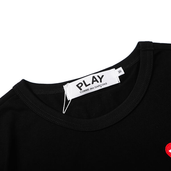 comme-des-garcons-t-shirt-11.jpeg