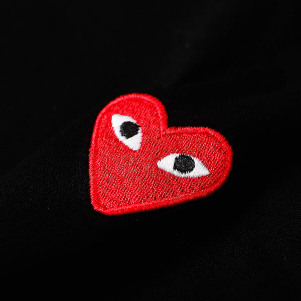 comme-des-garcons-t-shirt-12.jpeg