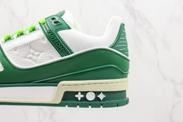 lv-trainer-sneaker-low-green-2.jpg