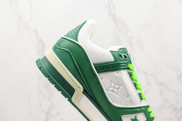 lv-trainer-sneaker-low-green-3.jpg