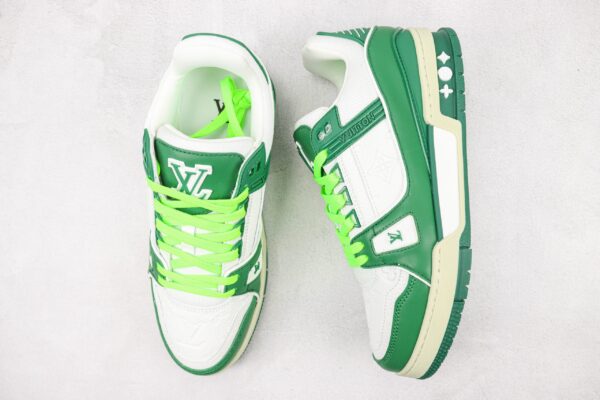 lv-trainer-sneaker-low-green-4.jpg