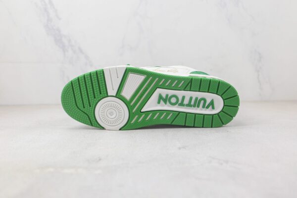 lv-trainer-sneaker-low-green.jpg