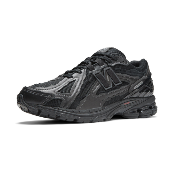 new-balance-1906-d-black-1.png