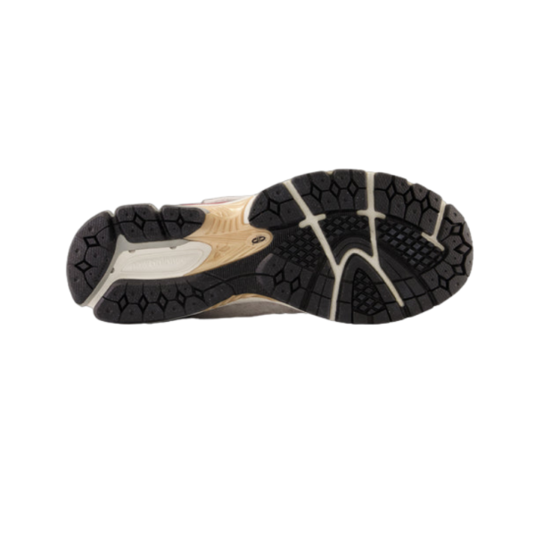 new-balance-1906-d-mountain-4.png