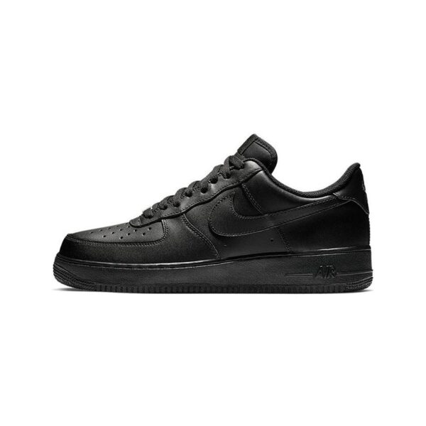 nike-air-force-1-triple-black-3.jpg