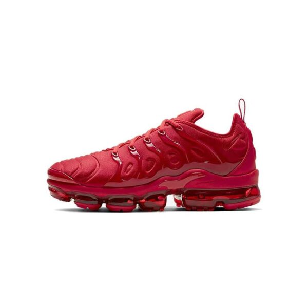 nike-air-vapormax-plus-triple-red.jpg
