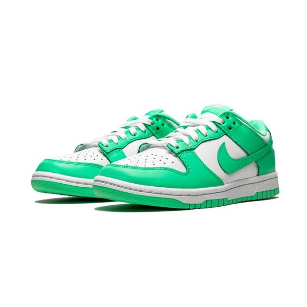 nike-dunk-low-green-glow-3.jpg