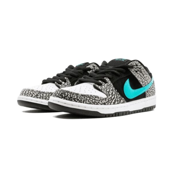 nike-sb-dunk-atmos-elephant-4.jpg