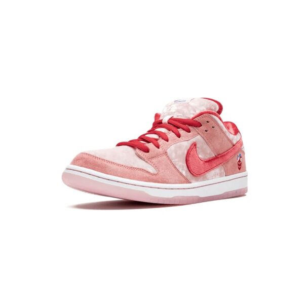 nike-sb-dunk-strangelove-2.jpg