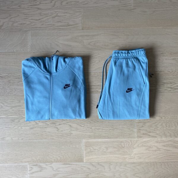 nike-tech-light-blue-1.jpg