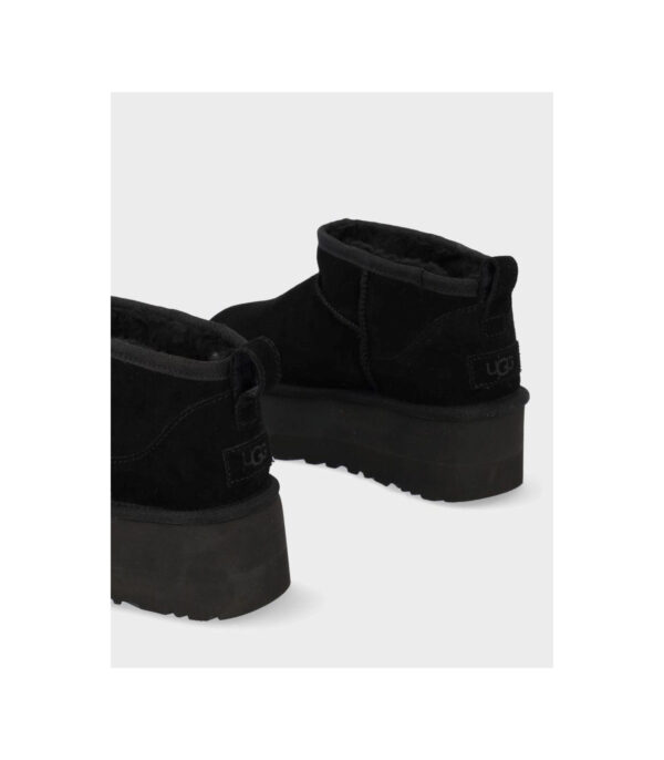 ugg-classic-black-1.jpg