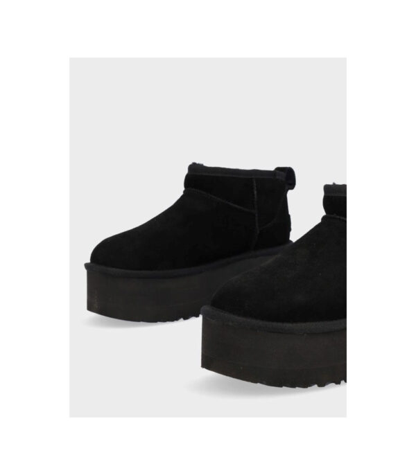 ugg-classic-black-2.jpg