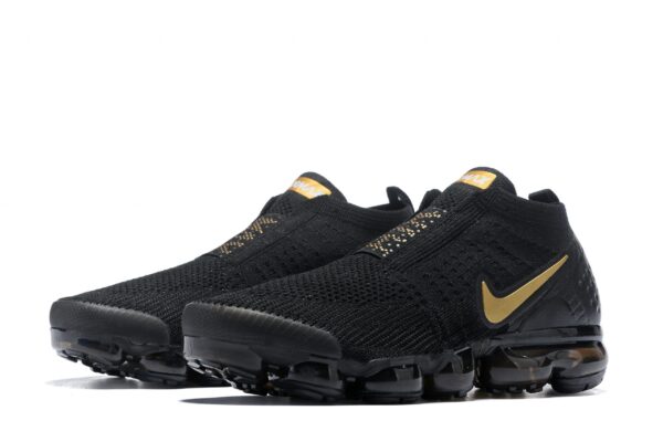 vapormax-flyknit-negras-y-doradas-1.jpg