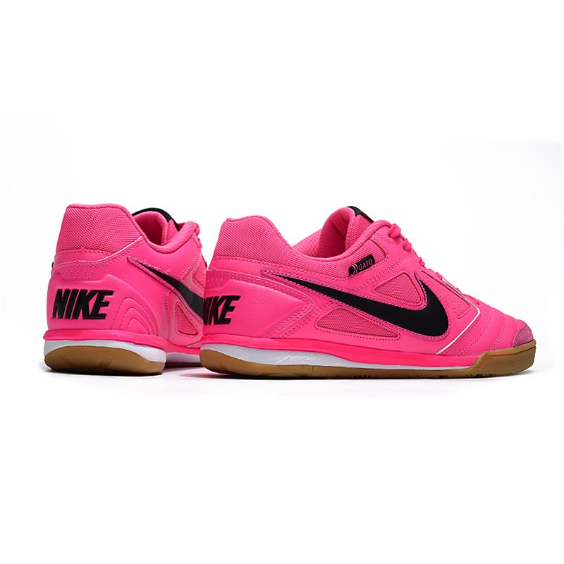 Supreme x Nike SB Gato